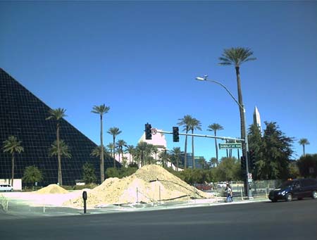 LUXOR