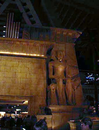 LUXOR1