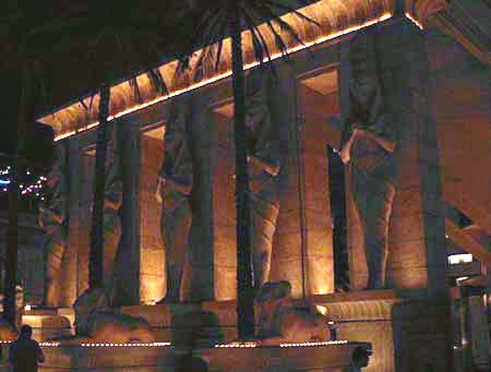 LUXOR2